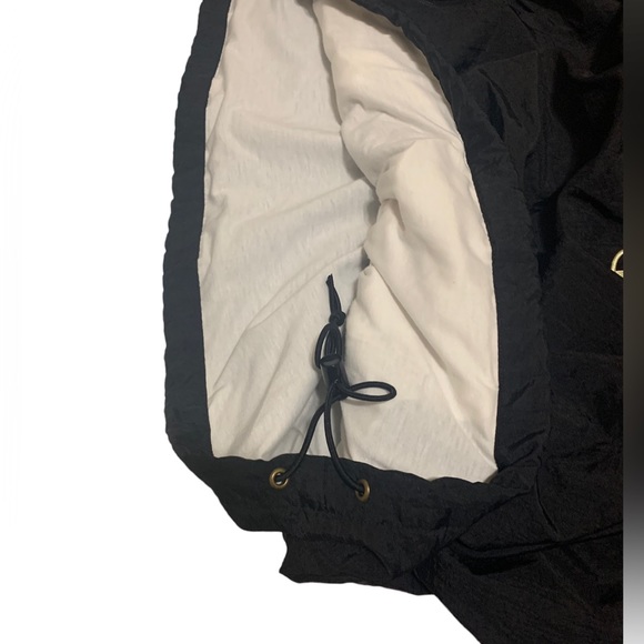 Champion outerwear - Picture 5 of 6